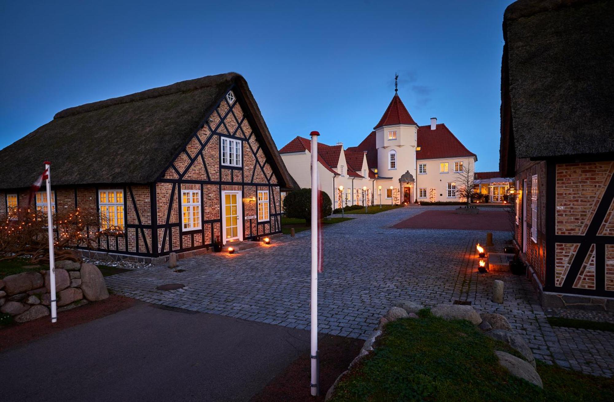 Gl. Avernaes Sinatur Hotel & Konference Ebberup Dış mekan fotoğraf
